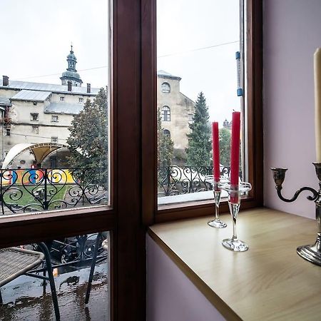 Romantic Apartments - Оn Valova Street 利沃夫 外观 照片